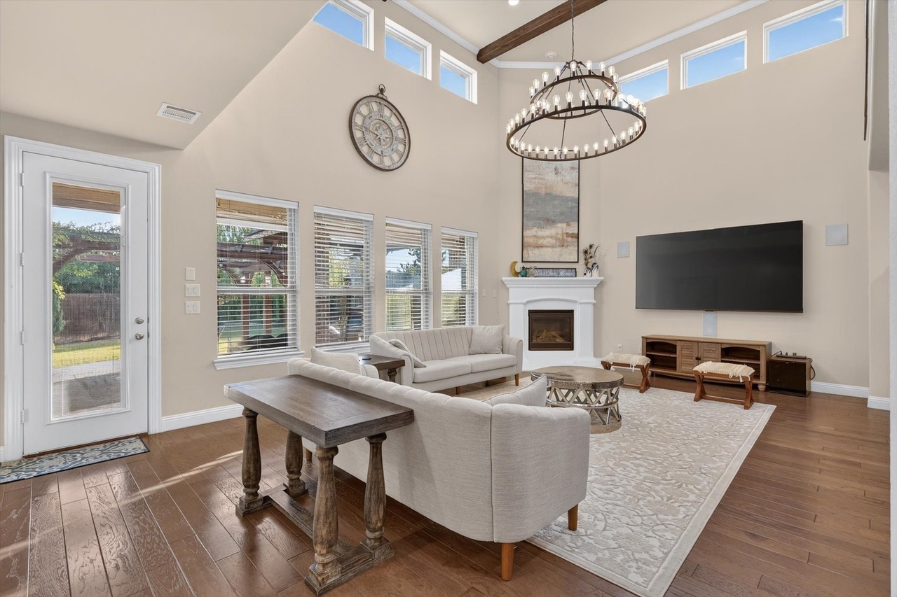 10805 Frost Pl - Photo 2 of 33