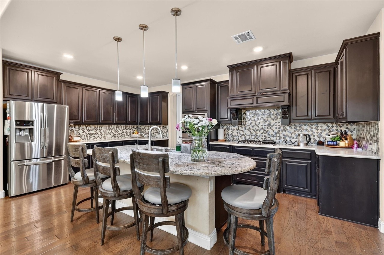 10805 Frost Pl - Photo 3 of 33