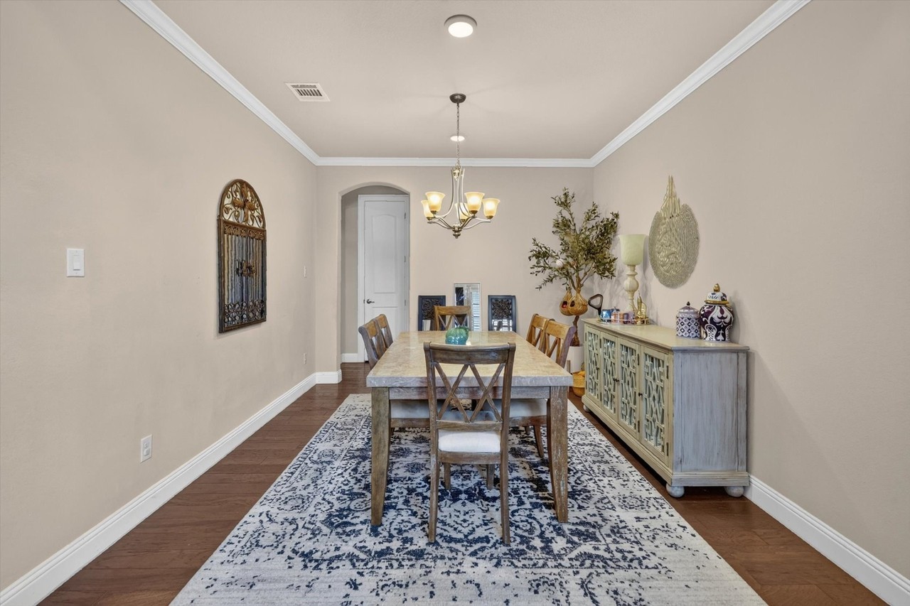 10805 Frost Pl - Photo 6 of 33