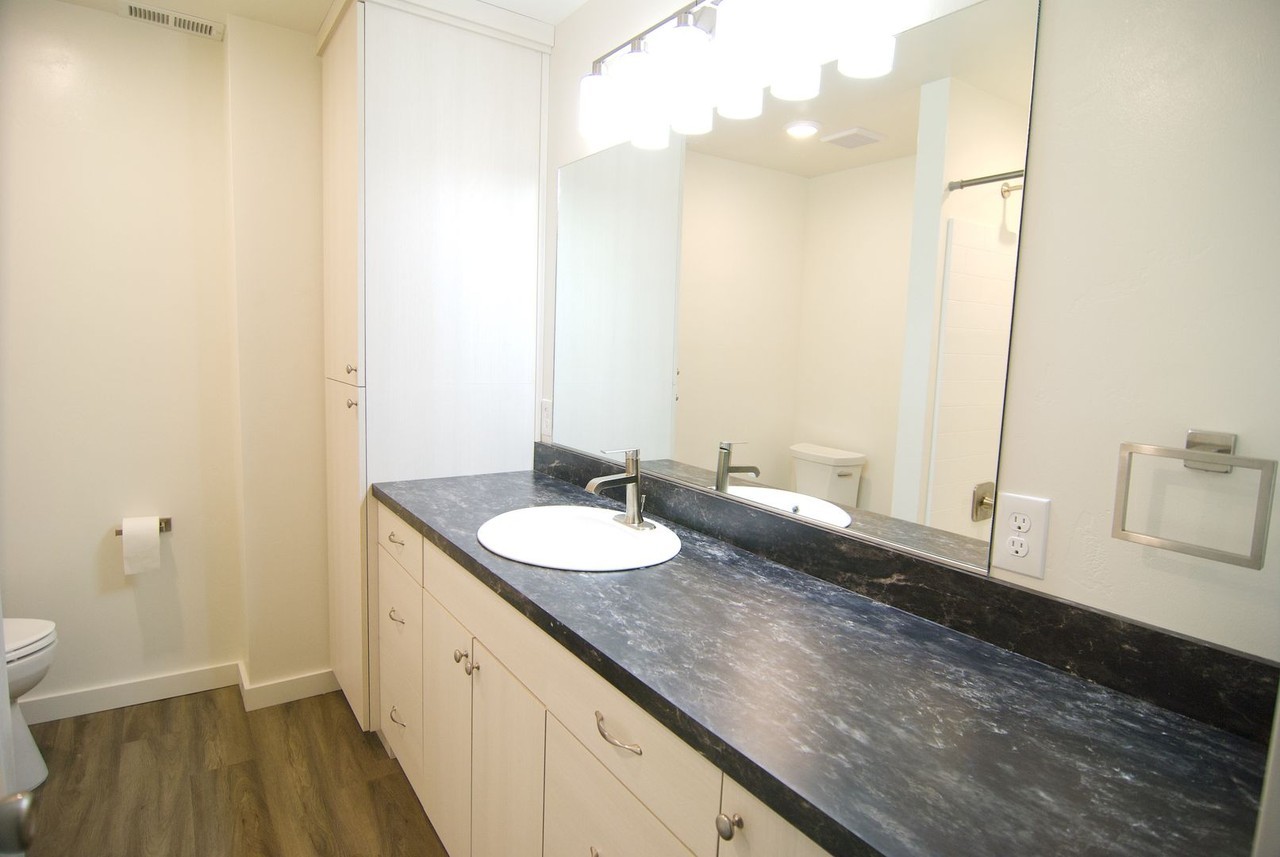 37 W Main St - Photo 5 of 20