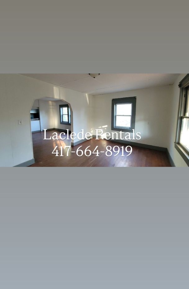 346 N Jackson Ave - Photo 3 of 17