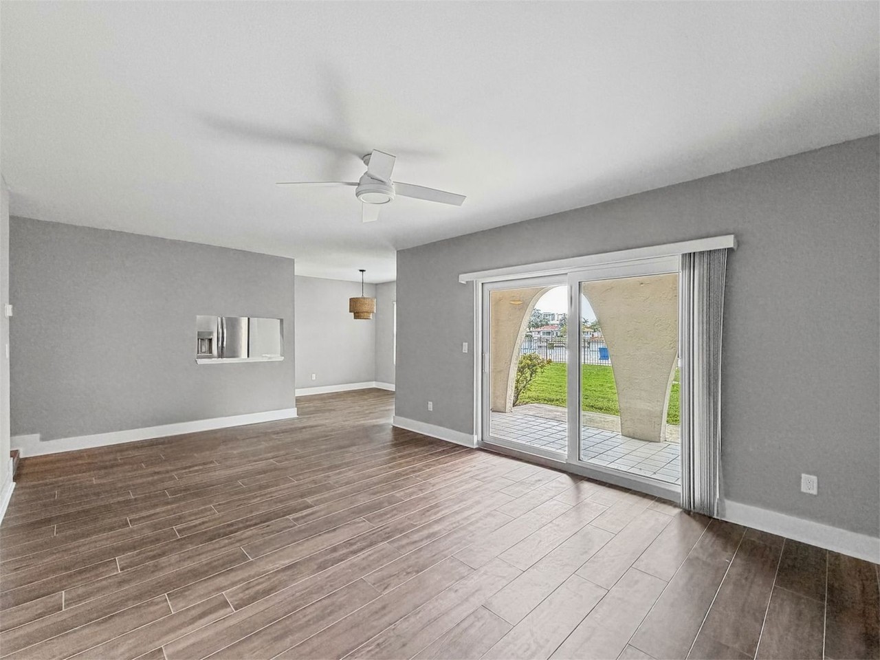 507 Plaza Seville Ct #13 - Photo 5 of 28