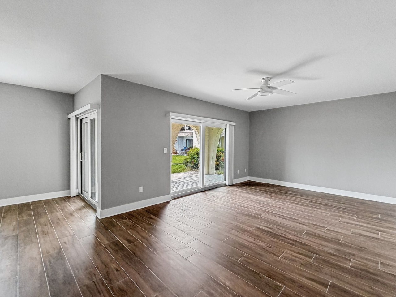 507 Plaza Seville Ct #13 - Photo 6 of 28