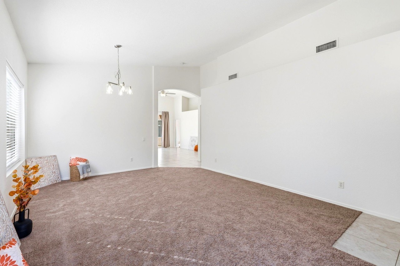 7810 E Calle Del Minique - Photo 7 of 31