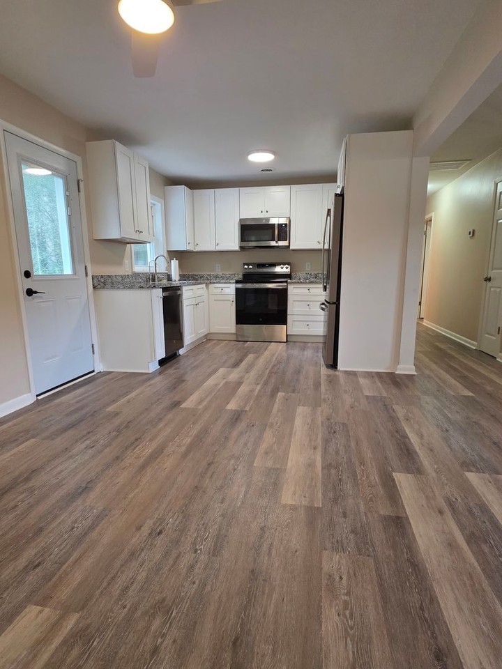 14428 Mill Swamp Rd - Photo 7 of 27