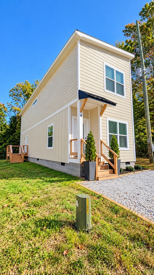 4 Wyndom Ln - Photo 3 of 21