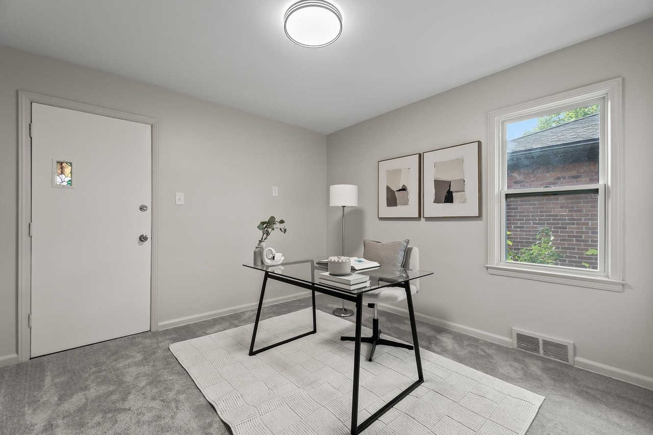 23830 Morton St - Photo 6 of 19