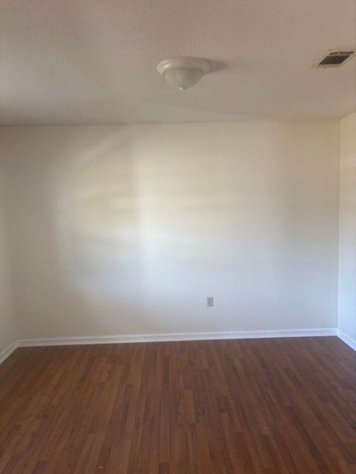 2572 Salamanca Dr - Photo 3 of 12