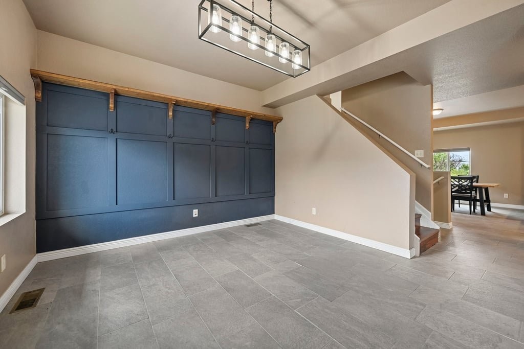 4268 Marlow Cir - Photo 3 of 18