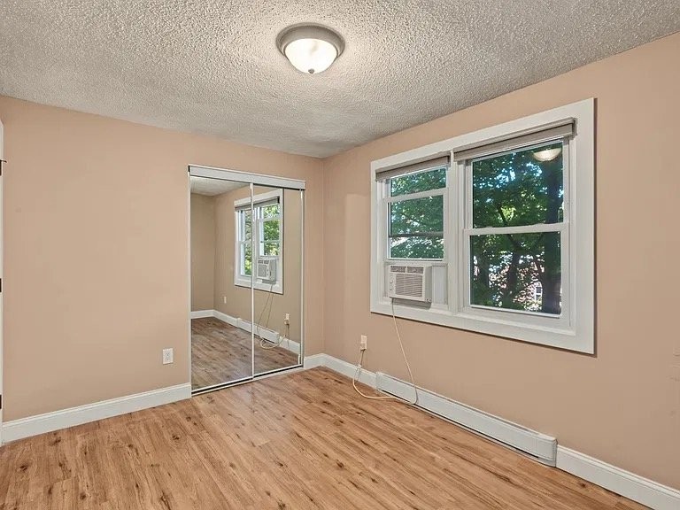 15 Otis Ct #1 - Photo 5 of 9
