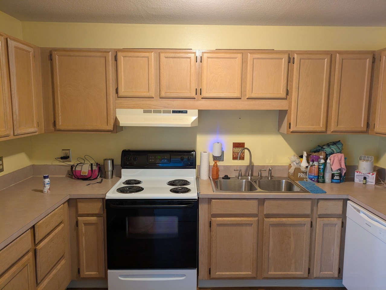 557 Edgewood Dr - Photo 3 of 7
