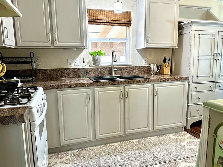 1080 Julie Ln - Photo 3 of 19