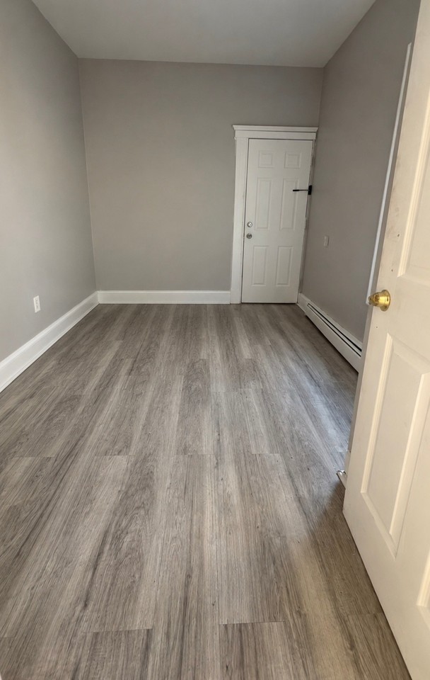 803 2nd Ave #3R - Photo 5 of 6