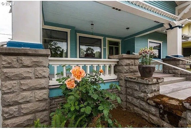 5713 N Haight Ave - Photo 3 of 17