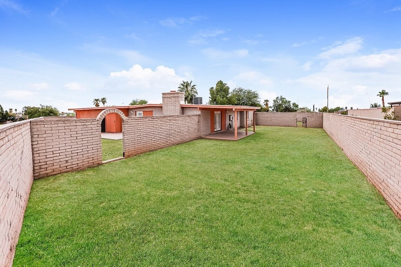 9546 E Harrison Cir - Photo 2 of 9