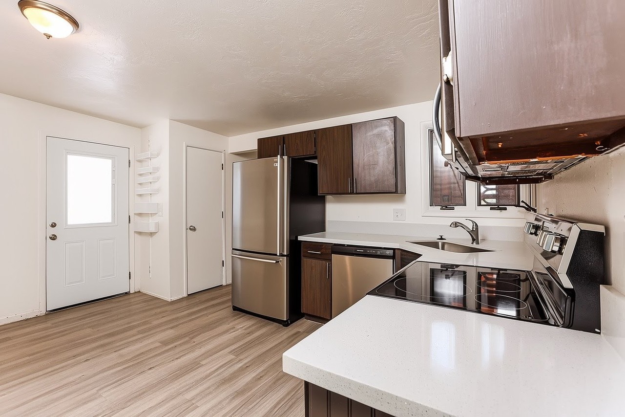 9546 E Harrison Cir - Photo 4 of 9