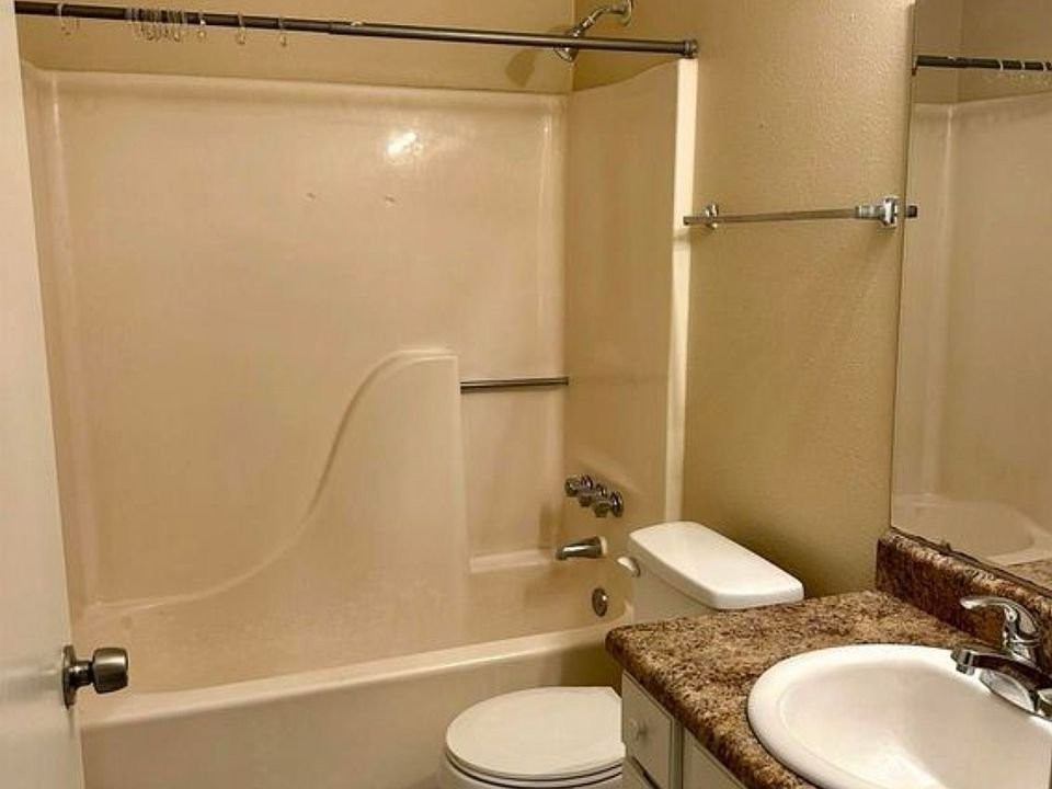 467 Stara Cir #A - Photo 4 of 8