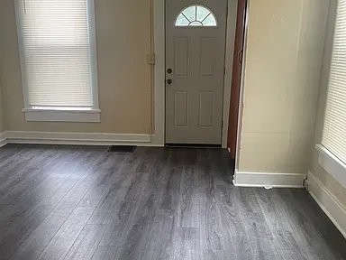 207 Alberta St #10 - Photo 2 of 5