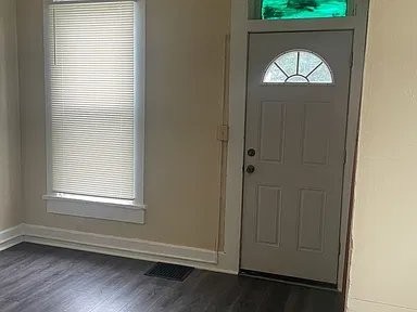 207 Alberta St #10 - Photo 3 of 5
