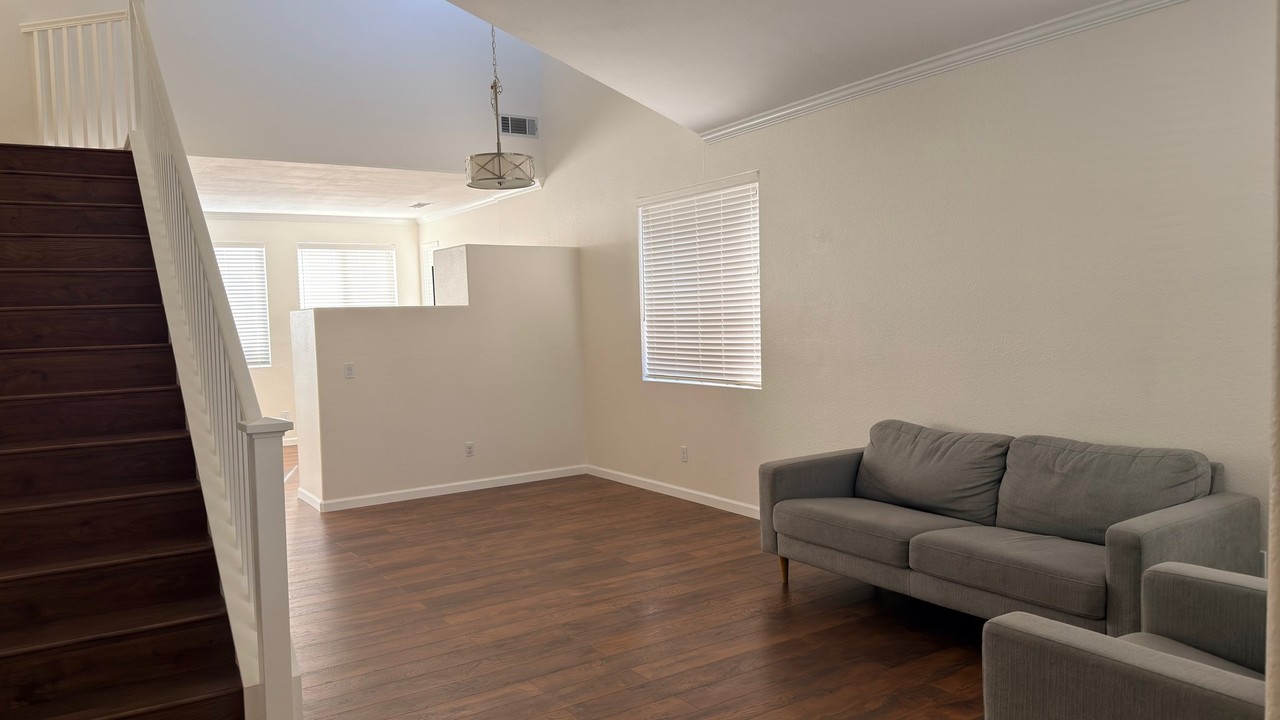 2058 Mirror Lake Pl - Photo 3 of 19