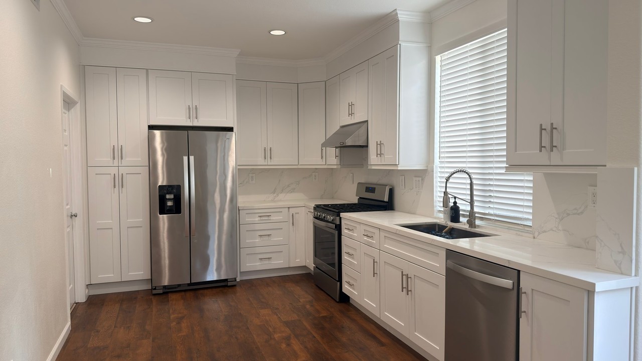 2058 Mirror Lake Pl - Photo 4 of 19