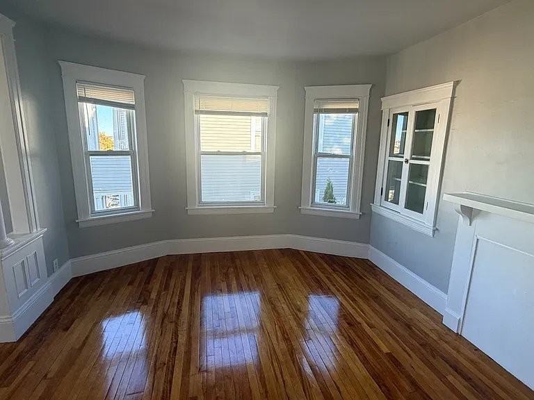 21 Sterling St #1 - Photo 2 of 6