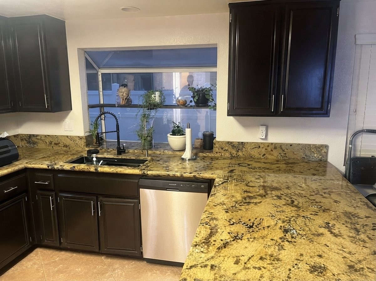 17980 Spring View Ct - Photo 3 of 9