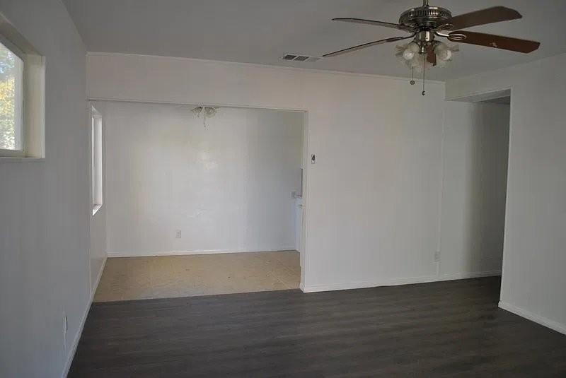 1519 E Topeka St - Photo 4 of 12