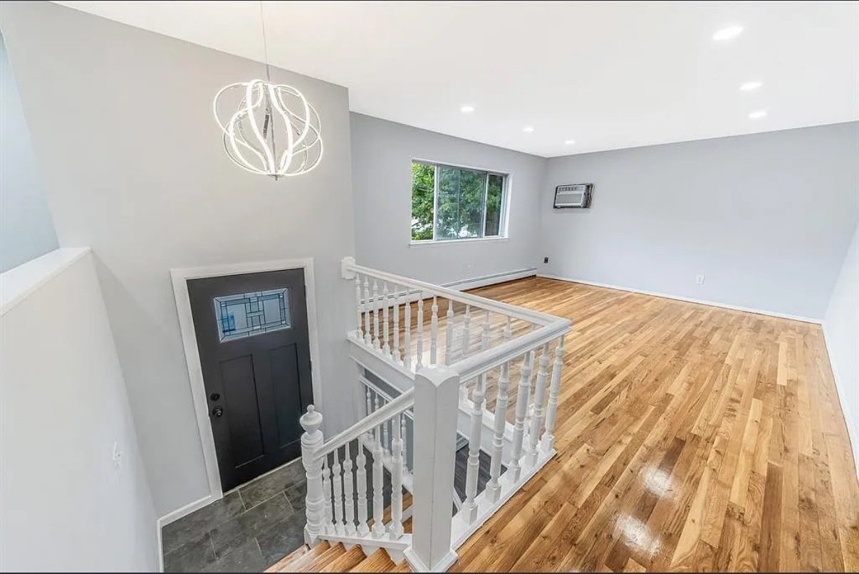 878 Udall Rd - Photo 4 of 10