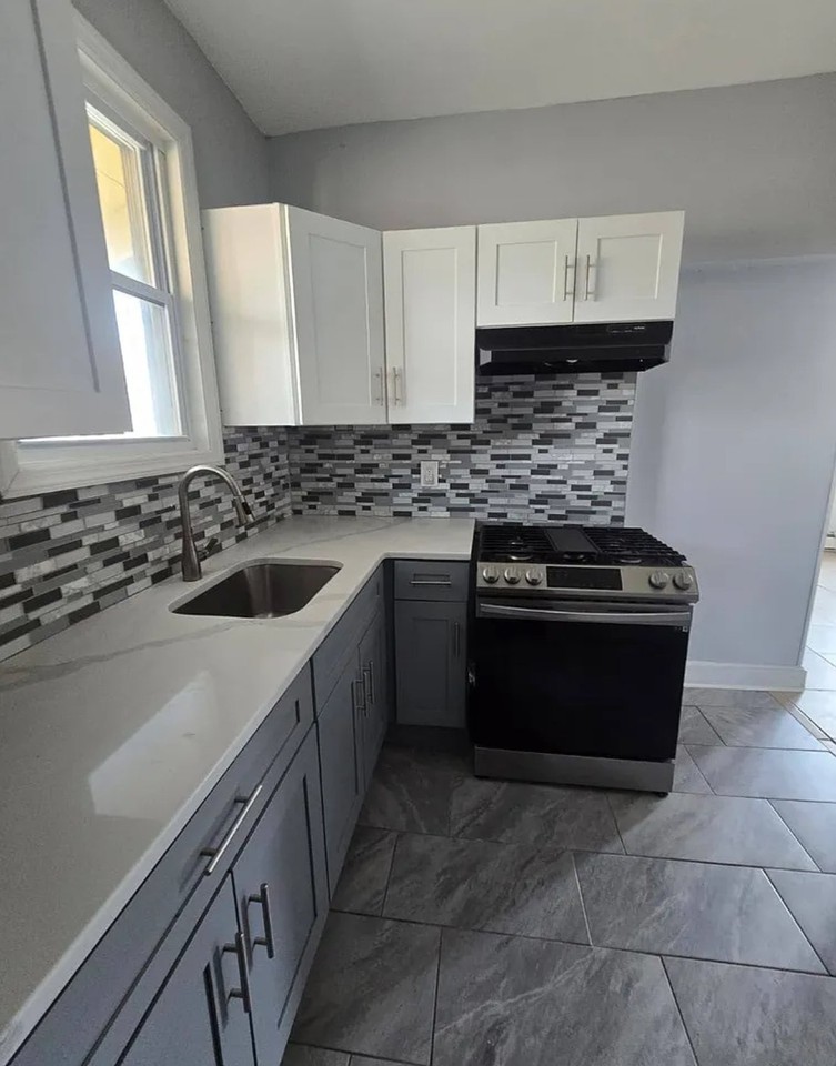 267 Goldsmith Ave #3 - Photo 2 of 8