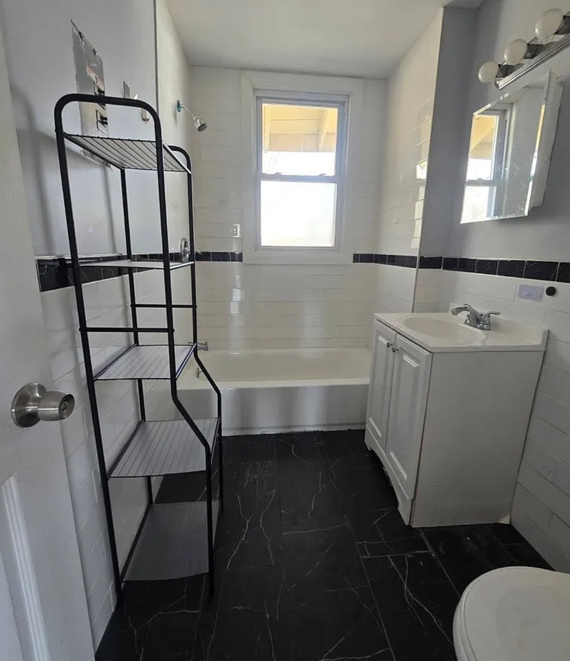 267 Goldsmith Ave #3 - Photo 4 of 8