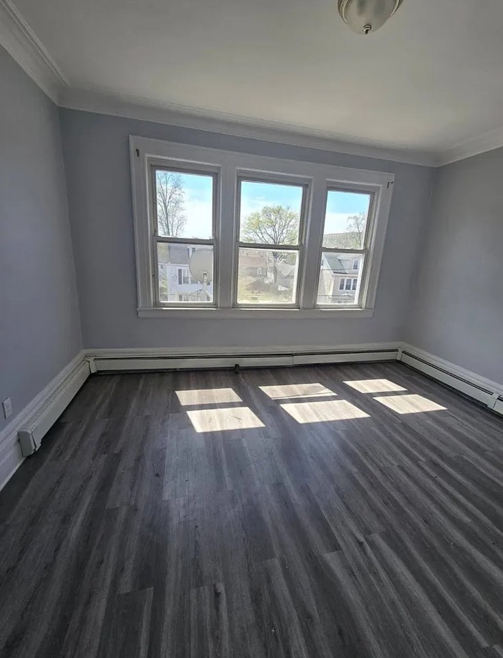 267 Goldsmith Ave #3 - Photo 5 of 8