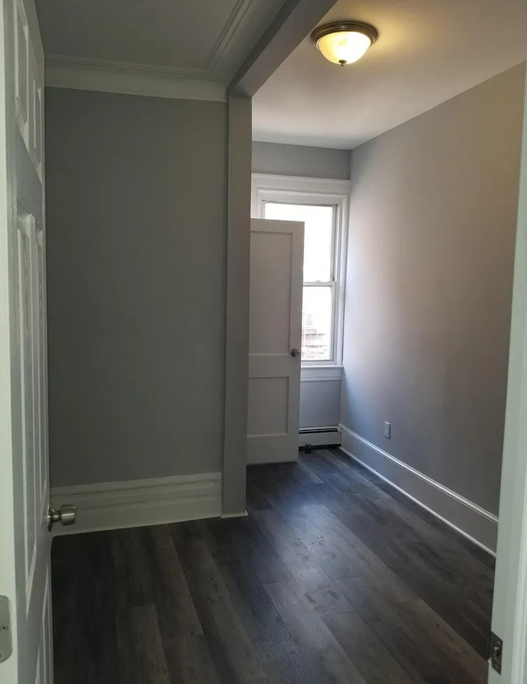 267 Goldsmith Ave #3 - Photo 7 of 8