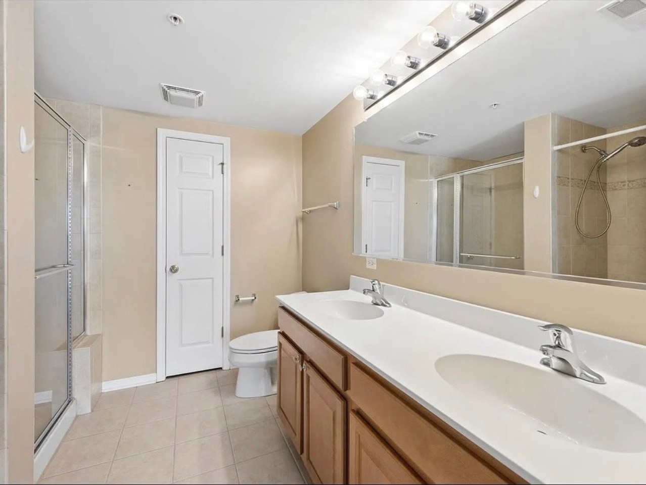 1343 S Austin Blvd #2W - Photo 5 of 10