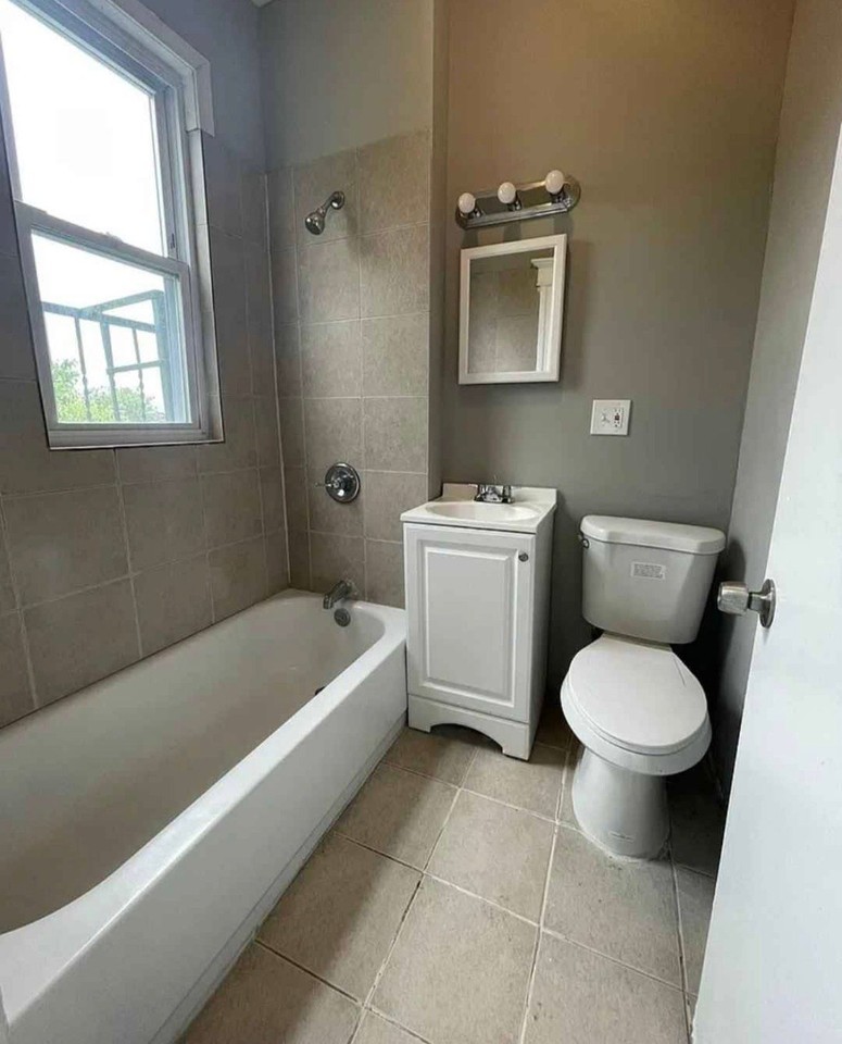 167 Clendenny Ave #3L - Photo 2 of 6