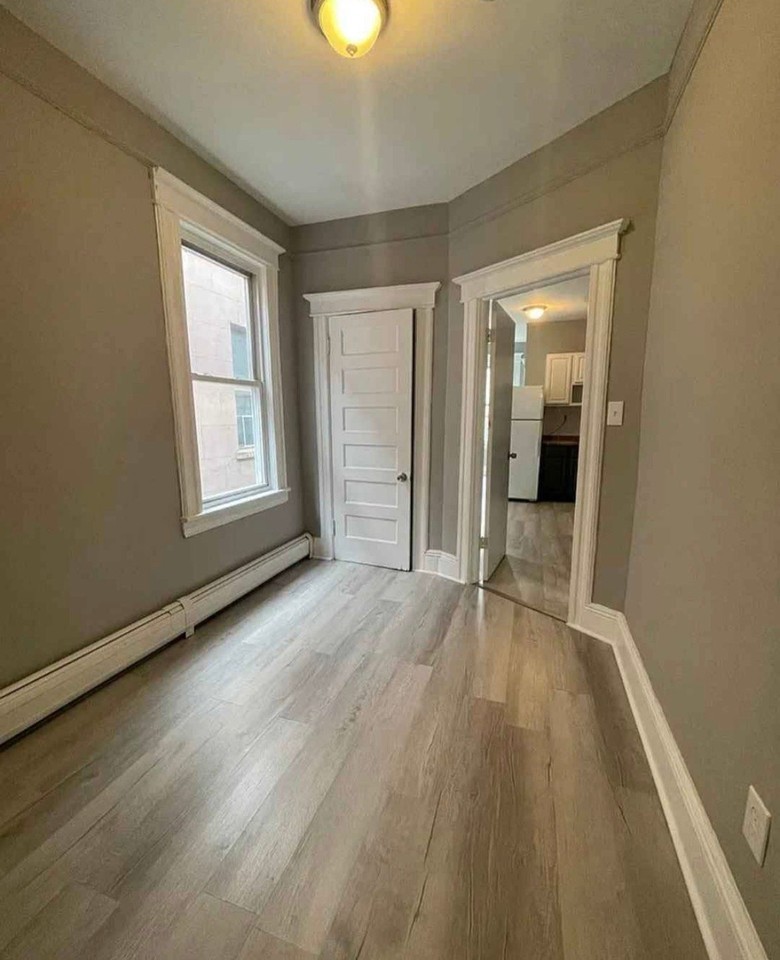 167 Clendenny Ave #3L - Photo 3 of 6