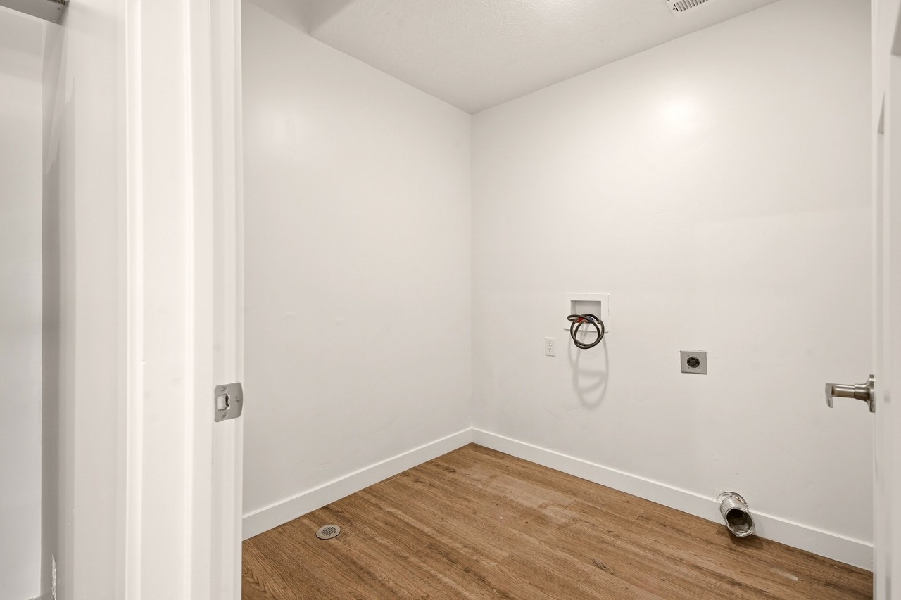 250 N Mill Rd - Photo 3 of 24