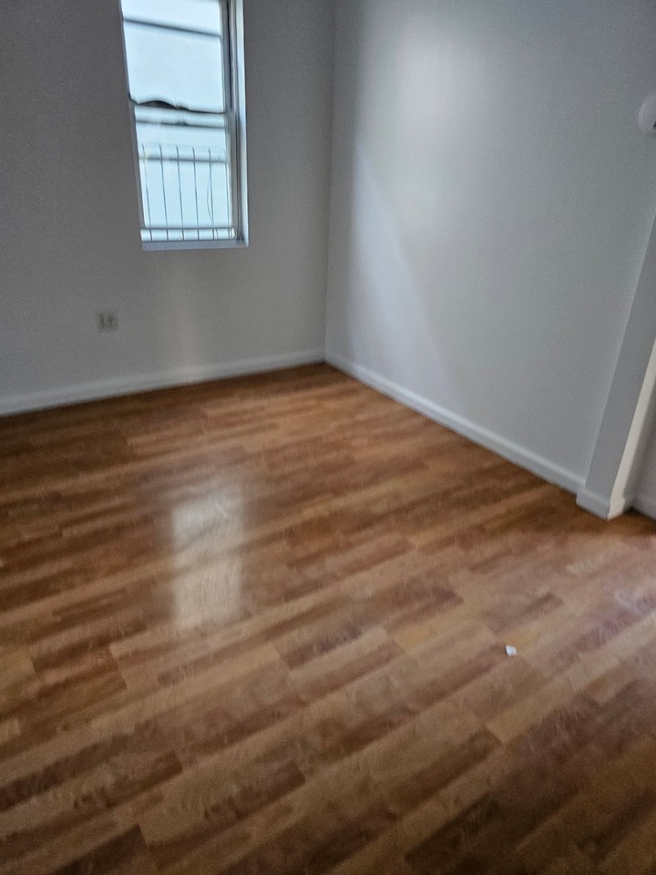 6908 Woodside Ave #1 - Photo 6 of 14