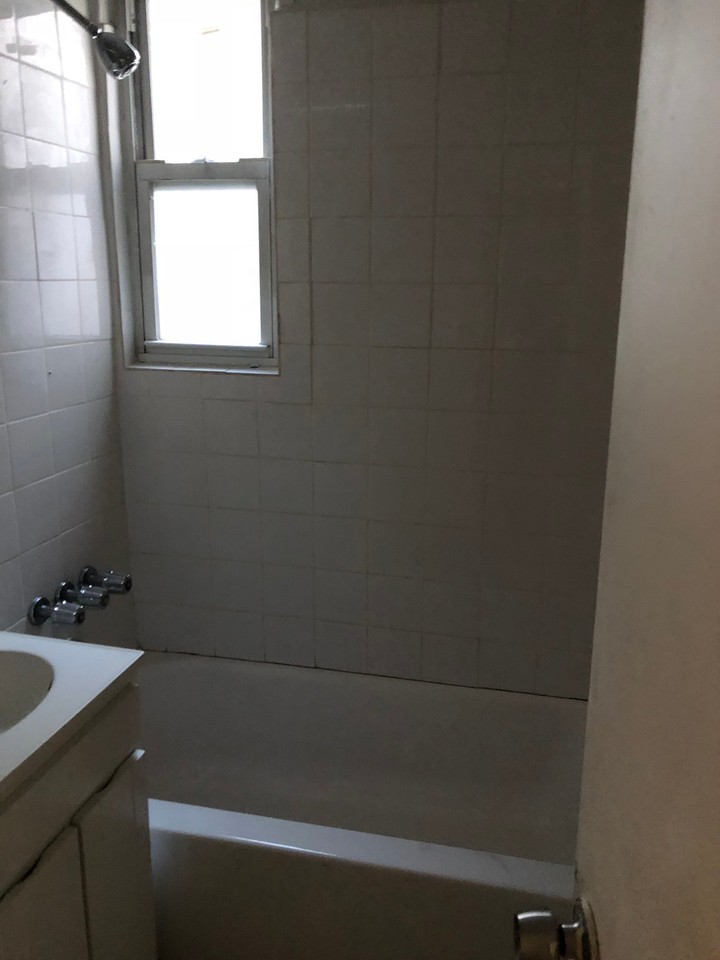 3516 34th St #5E - Photo 2 of 7