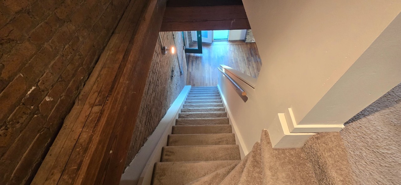 1900 S Clark St #201 - Photo 5 of 11