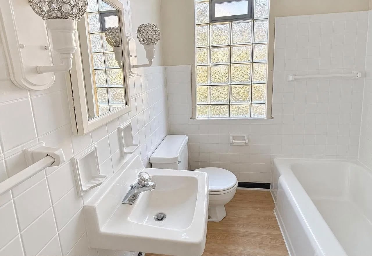 4313 S Lenox St - Photo 5 of 8