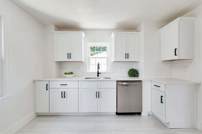 1386 Piper Rd - Photo 7 of 10