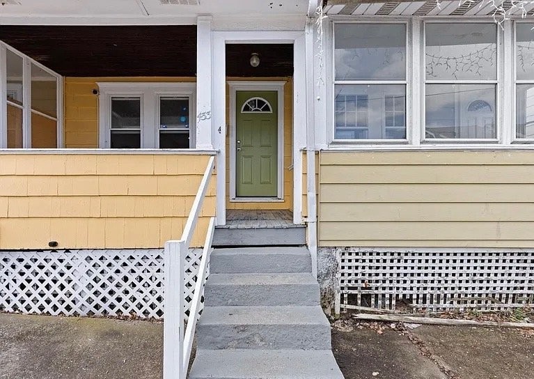 433 S Logan Ave - Photo 4 of 15