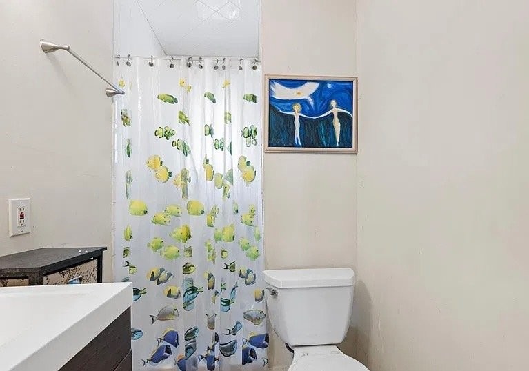 433 S Logan Ave - Photo 7 of 15