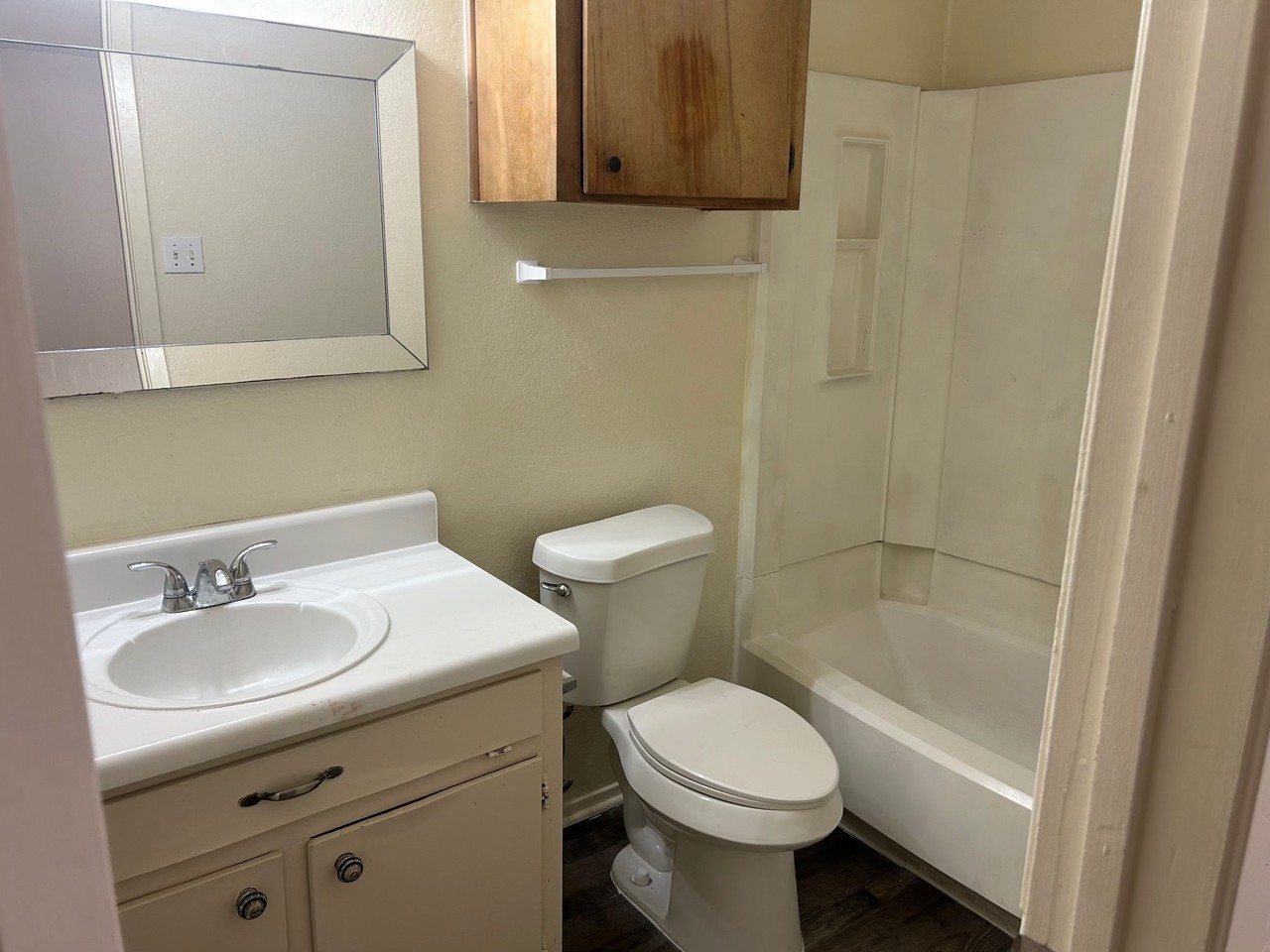 1708 E Crest Dr #20 - Photo 3 of 5