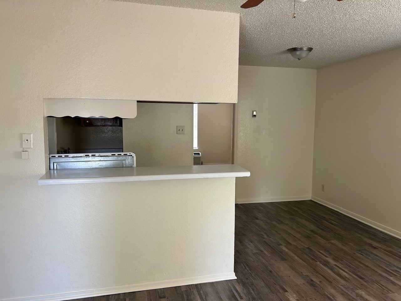 1708 E Crest Dr #20 - Photo 4 of 5