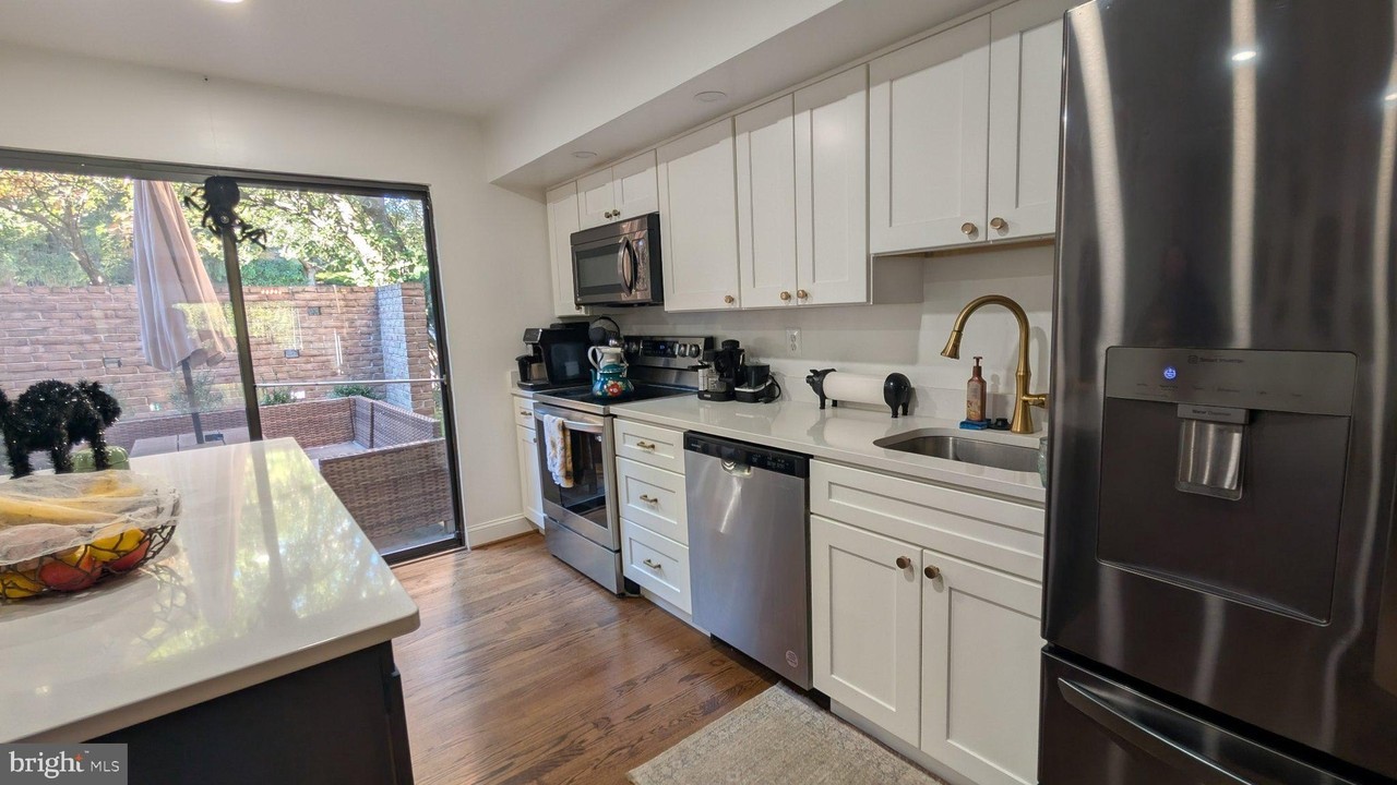 2149 Chapel Valley Ln - Photo 5 of 38