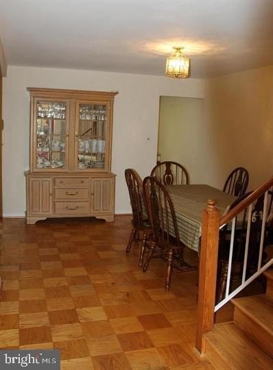 303 N Maple Ave - Photo 5 of 23