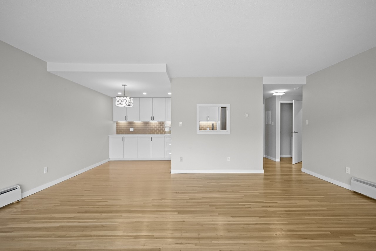 121 West 20th Street #304 - Photo 6 of 14