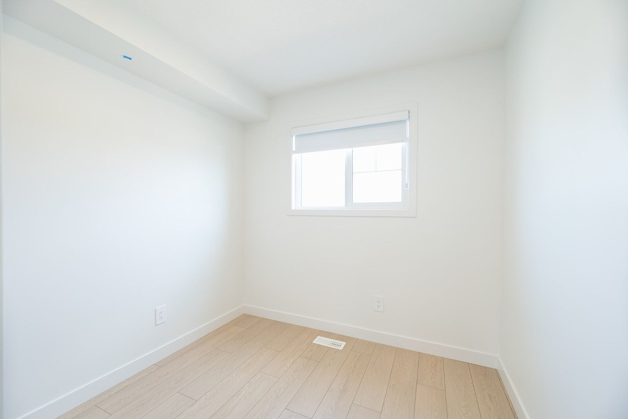 18227 G2 - 18227 85 St Nw - Photo 5 of 8